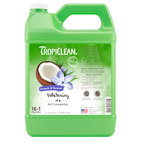 valgendav suur TropiClean looduslik seebivaba valgendav šampooni kontsentraat koertele ja kassidele 3,78 L.