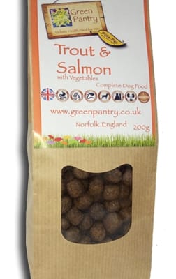 2-kg-green-dog-taistoit-taiskasvanud-koertele-lohe-forelli-ja-koogiviljadega-4.jpg 0,2 kg. Green Pantry teraviljavaba täissööt  lõhe ja forelliga igas vanuses koertele ( proovipakk)