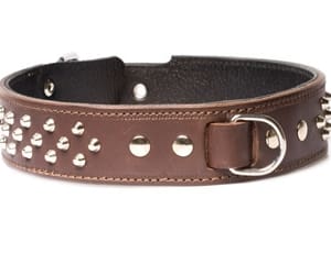 kahekordsest-naturaalsest-nahast-kaelarihm.jpg Kahekordsest naturaalsest pruuni värvi nahast kaelarihm 4,5 cm. x 65 cm.