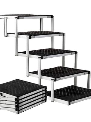 trepp Alumiiniumkarkassil trepp kandevõimega kuni 90 kg., kõrgus trepil 45-59 cm.