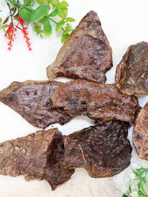 4741379501038.jpg Tessa kuivatatud sea kopsutükid koertele ja kassidele 100 gr.(Eesti toode!)