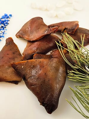 4741379501144.jpg Tessa kuivatatud sealõug koertele 100 gr. (Eesti toode!)