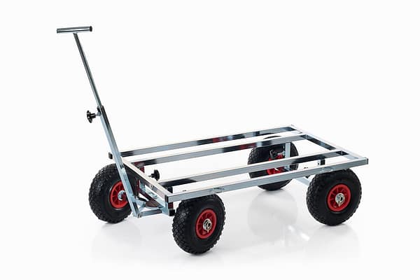 Näitusekäru suurte õhkratastega