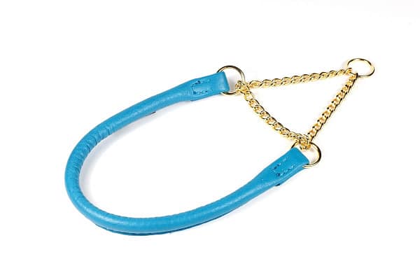 sinine Ümarast naturaalsest nahast poolpoov kaelarihm, läbimõõt 8 mm.