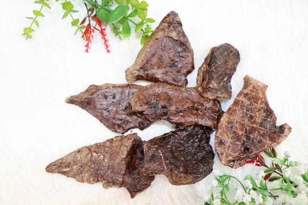 Tessa kuivatatud sea kopsutükid koertele ja kassidele 100 gr.(Eesti toode!)