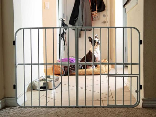 tuffi Carlson Tuffi piire , kõrgus 61 cm. ava laius 66-107 cm.