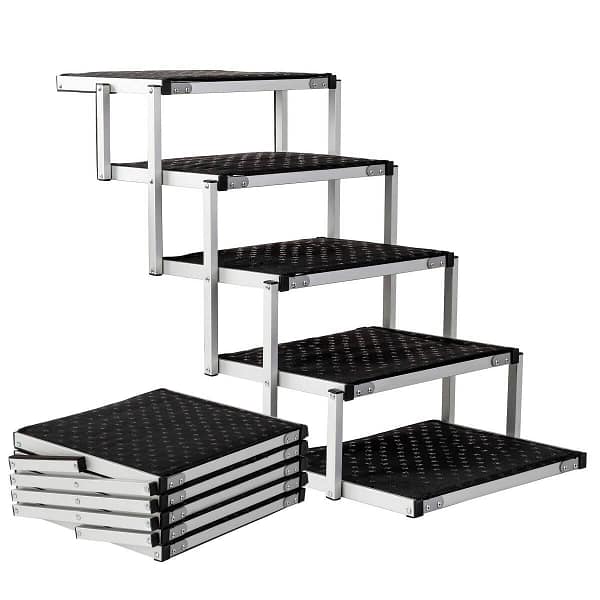 trepp Alumiiniumkarkassil trepp kandevõimega kuni 90 kg., kõrgus trepil 45-59 cm.