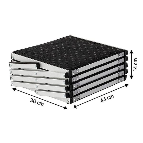 trepp6 Alumiiniumkarkassil trepp kandevõimega kuni 90 kg., kõrgus trepil 45-59 cm.